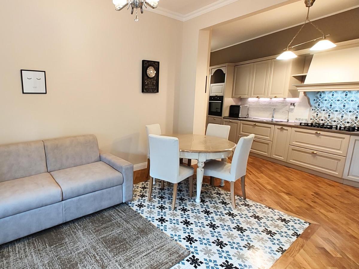 Luxury Apartment By Palazzo Senesi ローマ エクステリア 写真