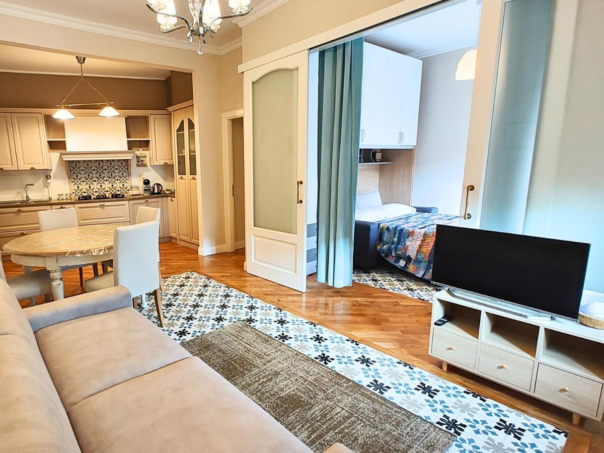 Luxury Apartment By Palazzo Senesi ローマ エクステリア 写真
